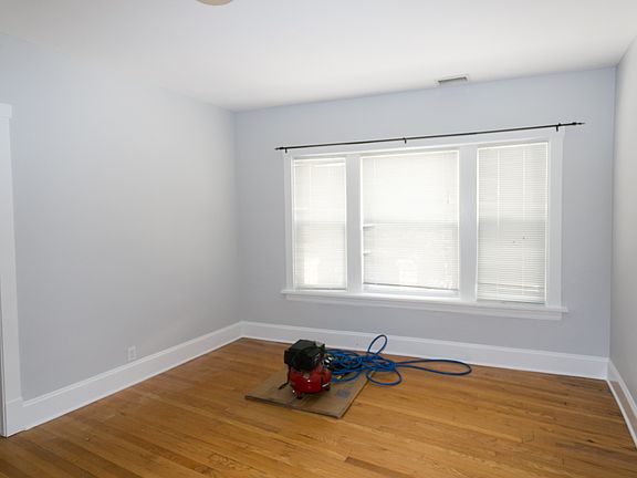 5th image of 1525 W Hollywood Ave #1