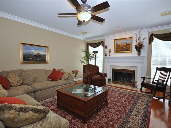 3rd image of 11015 Riverview Dr