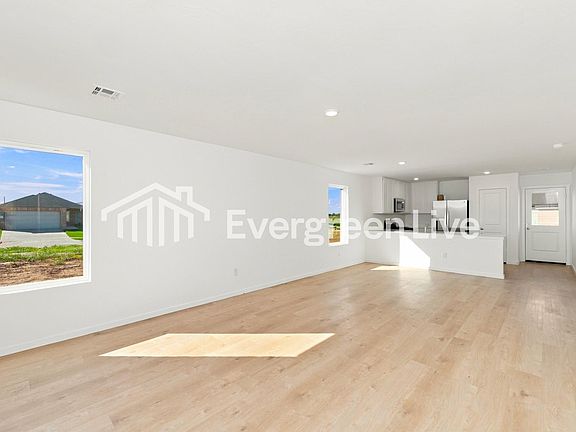 5th image of 20405 Velvet St