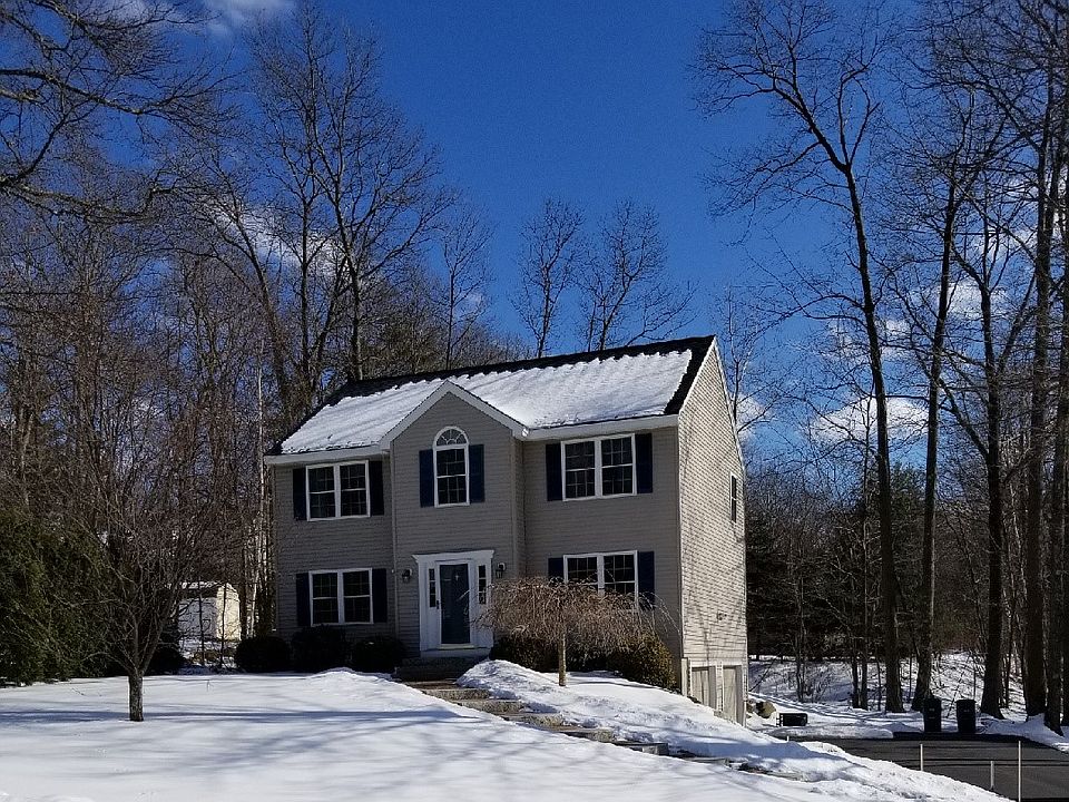 2nd image of 7 Julia Dr
