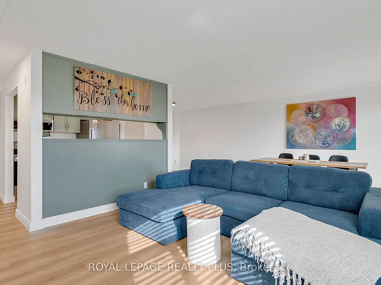 8 Christopher Ct #603 — Photo 14