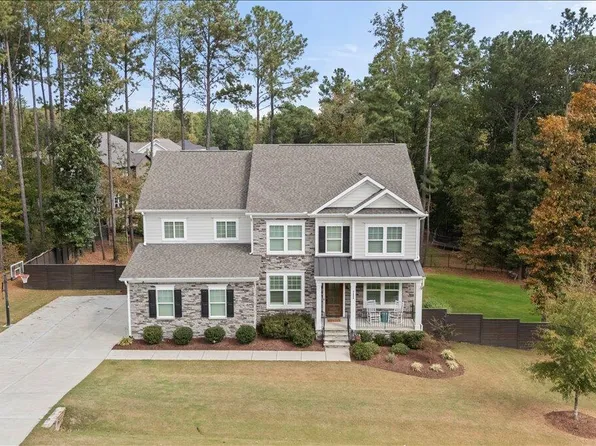 2405 Flume Gate Dr, Raleigh, NC 27603