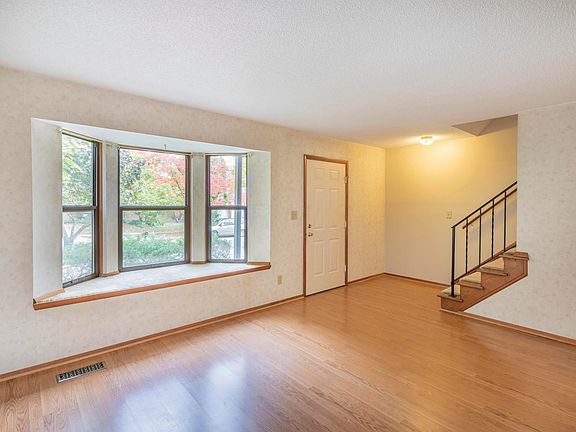 4th image of 1807 Darrow Dr