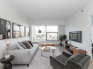 300 S Halsted St #1605, Chicago, IL 60607