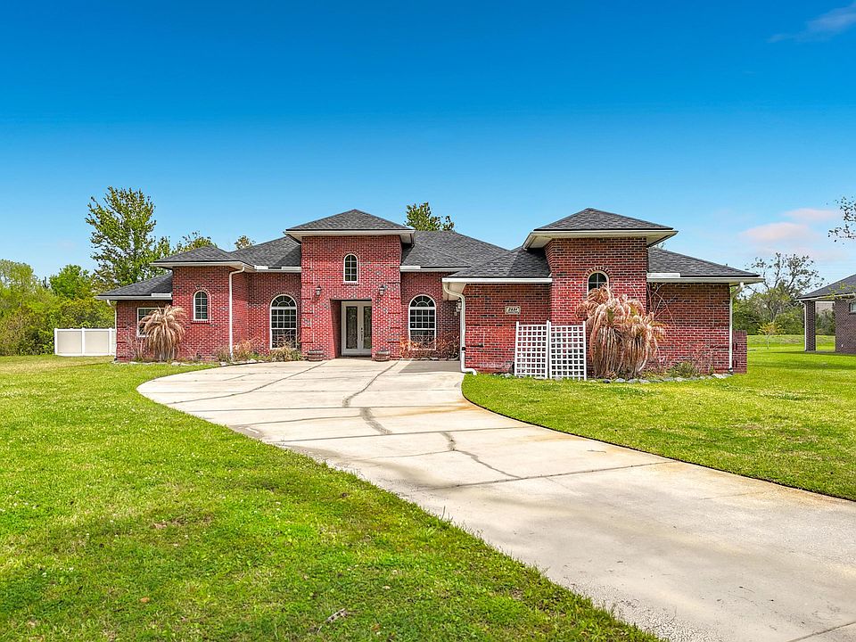 1st image of 2851 Armsdale Road