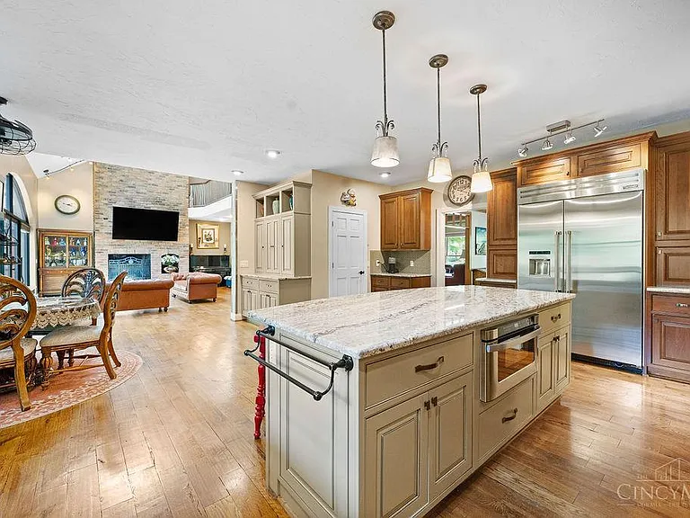 7883 Chestershire Dr — Photo 7
