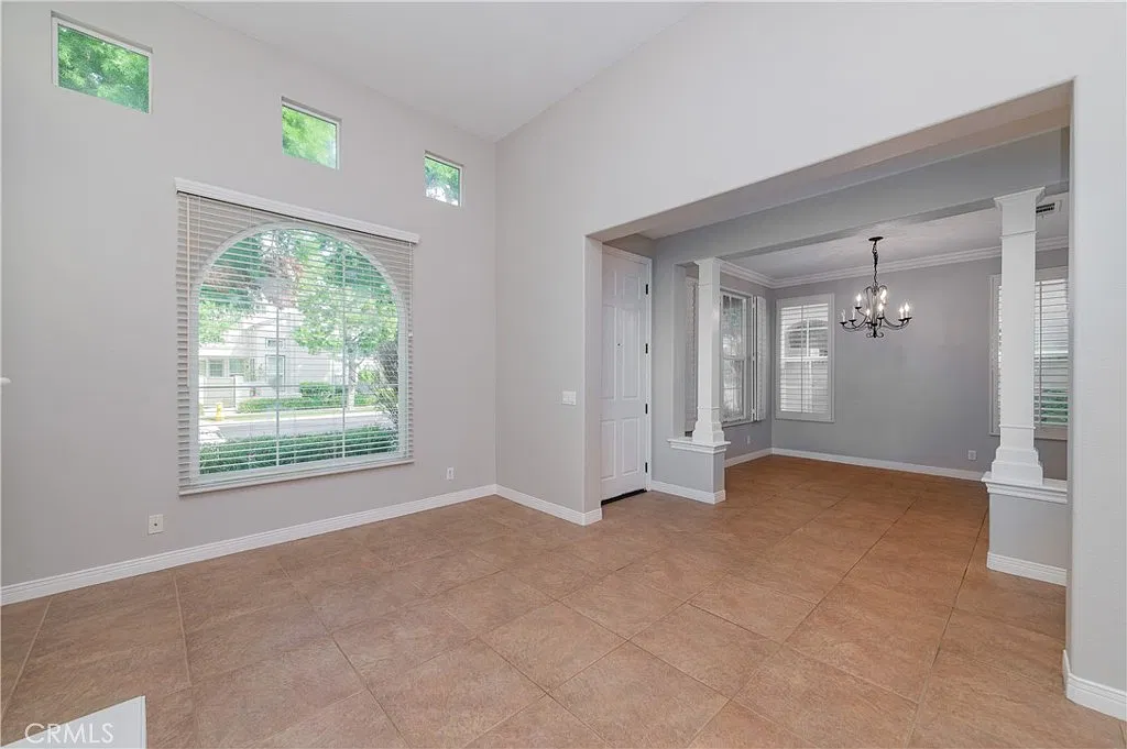 3 bed, 2.5 bath, 2014 sqft, $4,850 — Photo 4
