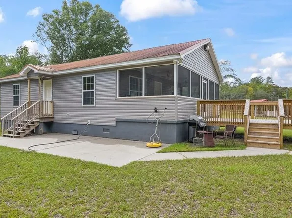 4203 Black Island Rd., Galivants Ferry, SC 29544