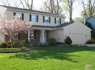 2948 Meadow Ln, Westlake, OH 44145