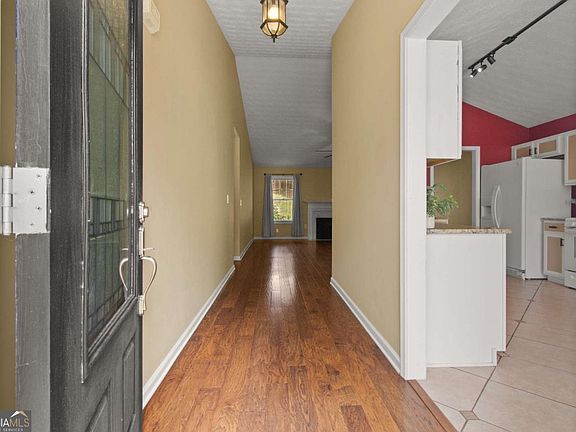 4th image of 16 Ridge Water Ln