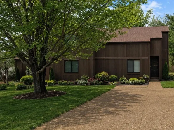 552 Doral Country Dr, Nashville, TN 37221