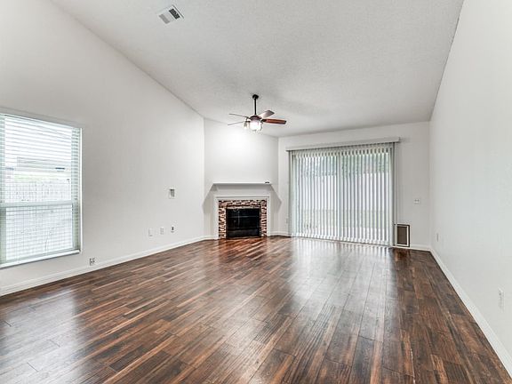 3rd image of 3709 Huckleberry Dr