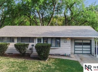 1811 Rancho Rd, Lincoln, NE 68502