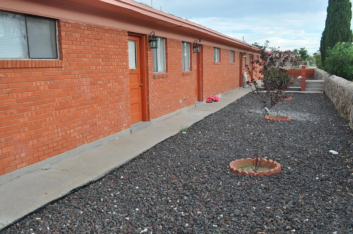 3901 Hercules Avenue — Photo 3
