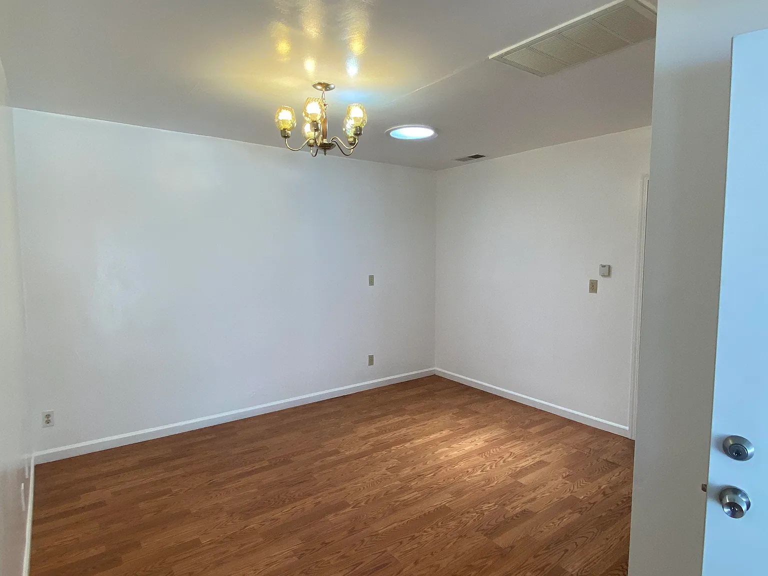 2 bed, 500 sqft, $2,000 — Photo 2