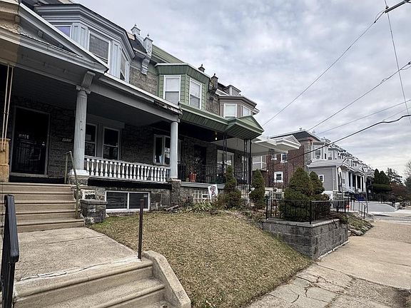 2nd image of 4935 Pulaski Ave