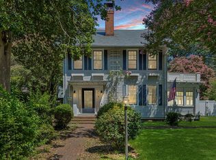 30 Locust Ave, Hampton, VA 23661
