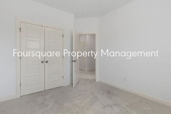 1424 Grove Village Rd — Photo 29