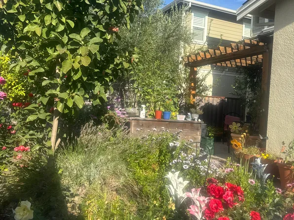 (undisclosed Address), Santa Rosa, CA 95403