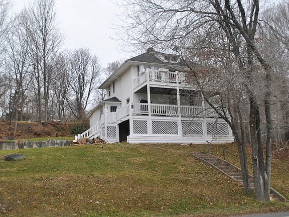 2nd image of 30 Loomis Ave
