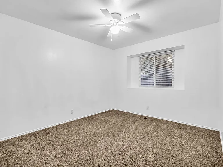 879 Rice Cir — Photo 8