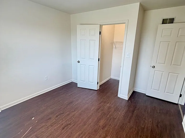 33 Park View Dr — Photo 19