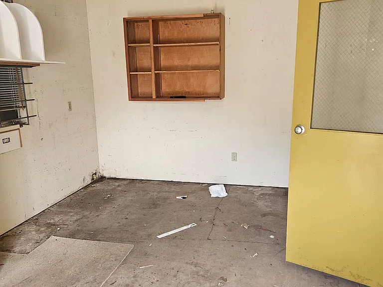 809 E Yanonali St — Photo 8