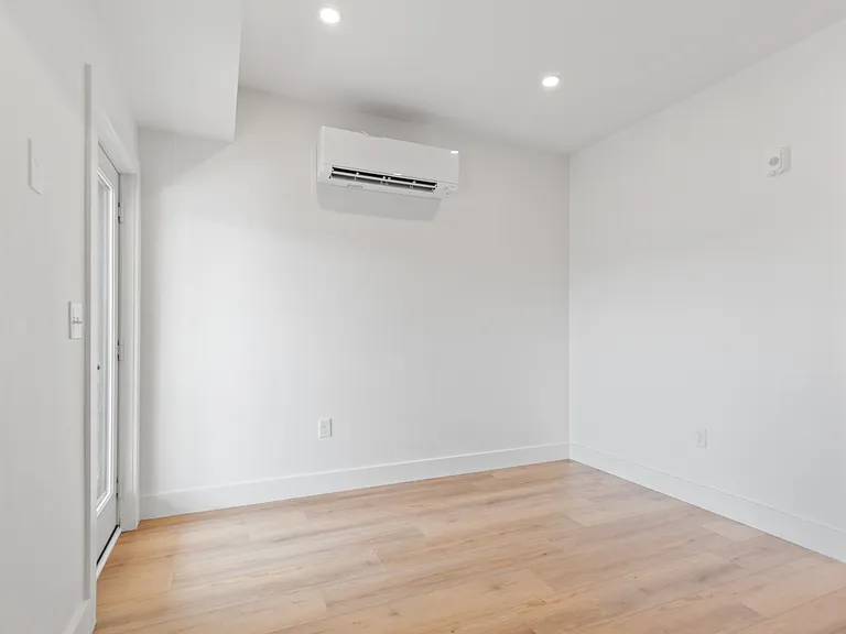113 Ives Street — Photo 10