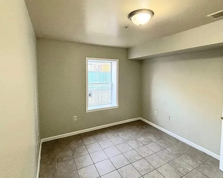 132 Fabyan Pl #L1 — Photo 4