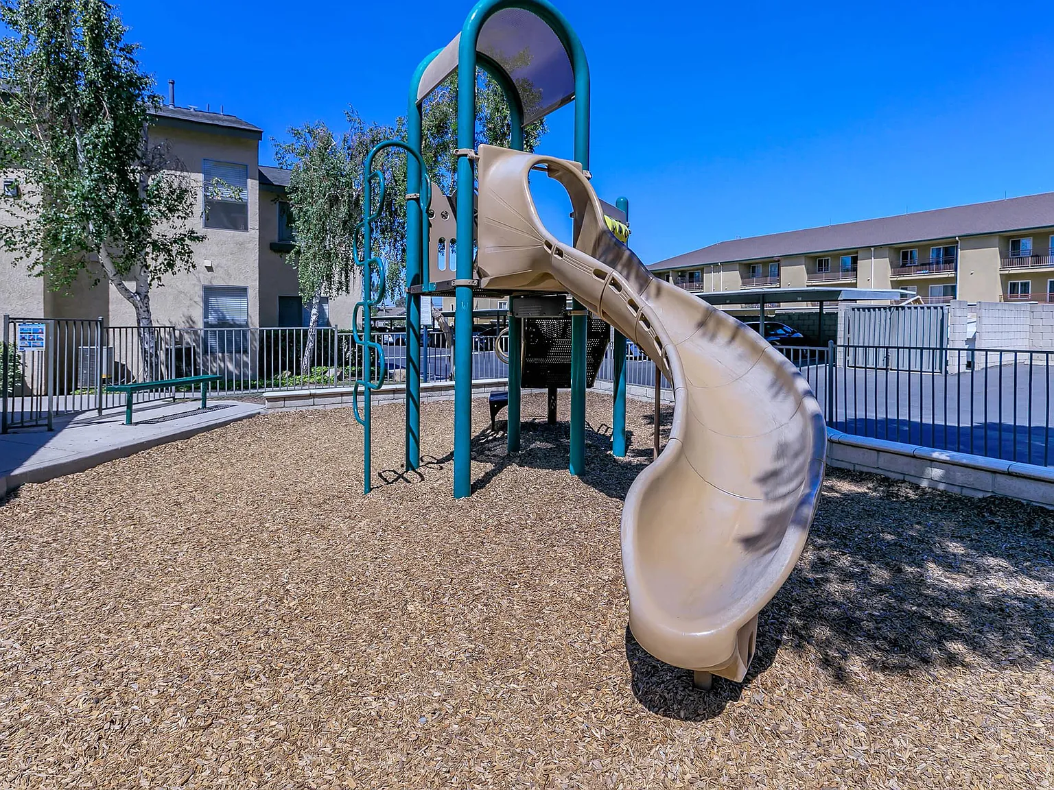 Mountain Creek Apartments — Photo 3