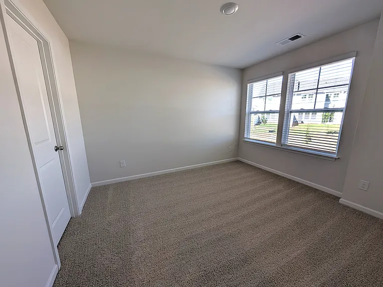 1662 Hallview Ct — Photo 11
