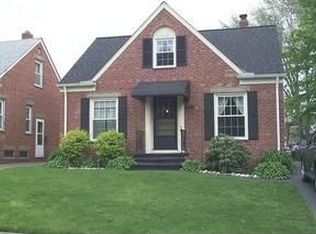 12802 Grannis Rd, Garfield Heights, OH 44125