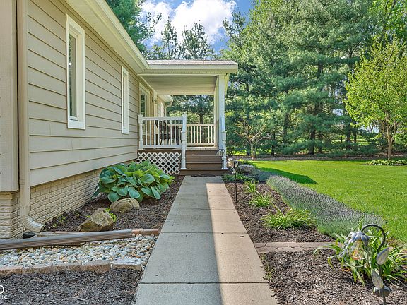 2nd image of 4315 W Us Highway 136
