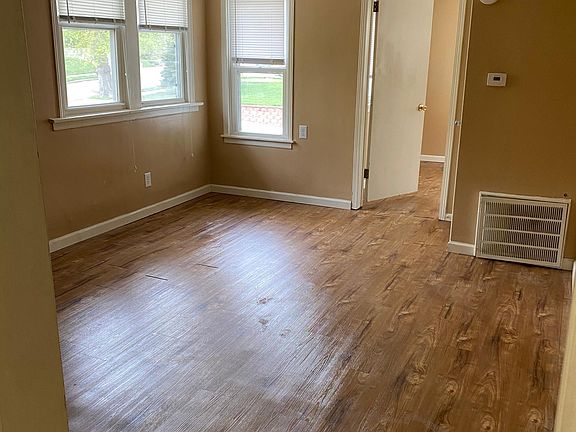 5th image of 3663 Davenport St #5