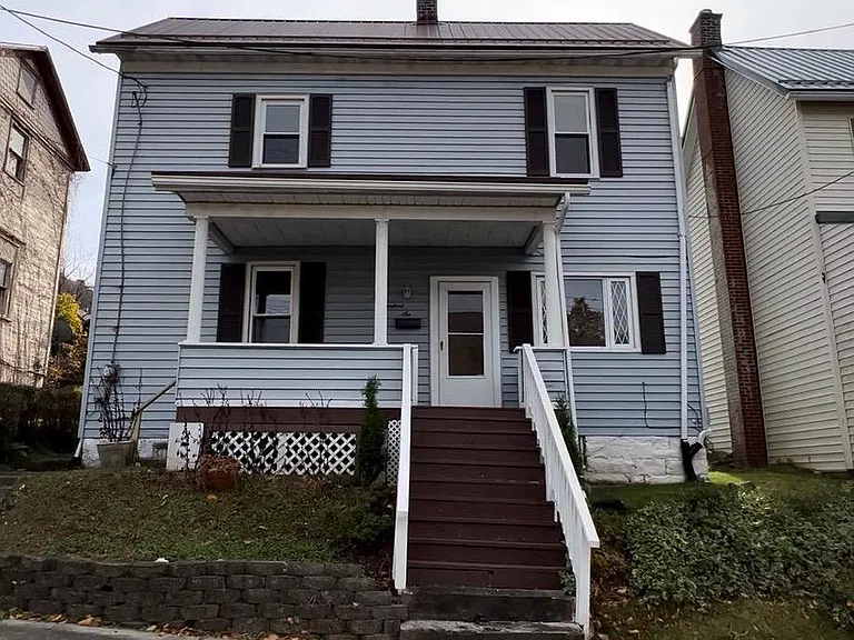 906 Lemon St — Photo 1