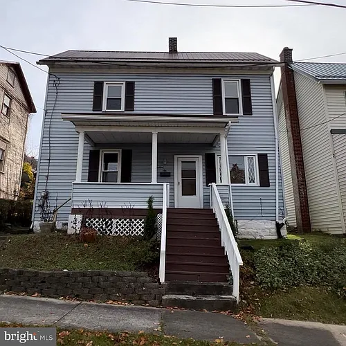 906 Lemon St Photo 1