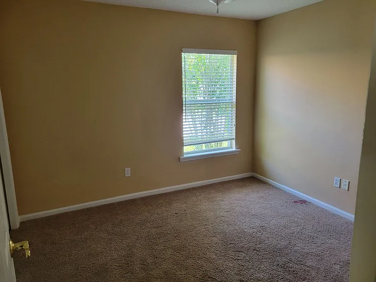 7621 Crosstree Ln — Photo 8