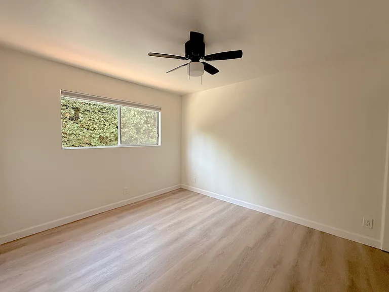 2220 Oak Park Ln #3 — Photo 5