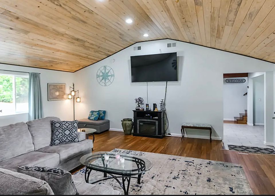 1st image of 14690 Ocean View Dr