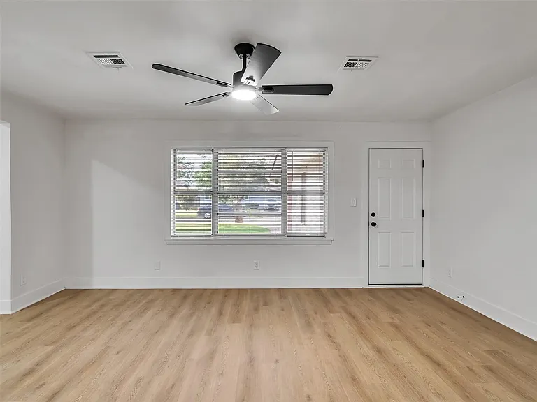 6026 Diamond Ct — Photo 16