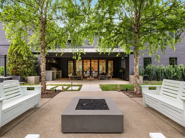 2804 Hawthorne Pl, Nashville, TN 37212