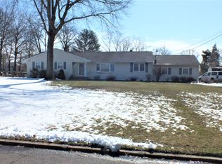 6 Grouse Rd, Hillsborough, NJ 08844