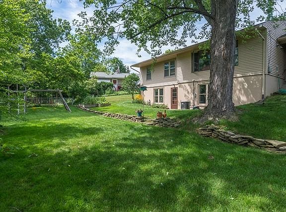 3rd image of 1019 Morningside Dr