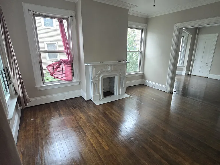240 William St #G1 — Photo 3