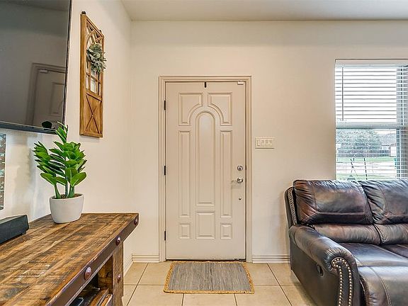 3rd image of 1202 Moore Cir