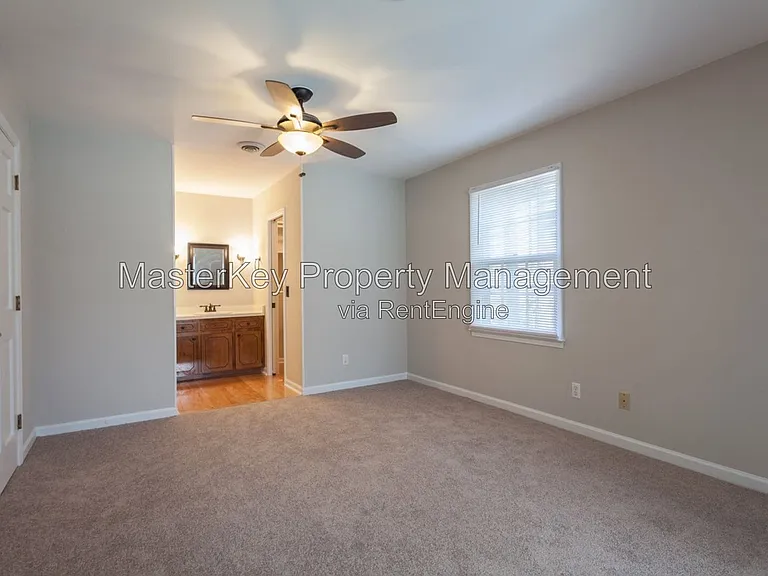 702 Buckingham Rd — Photo 10