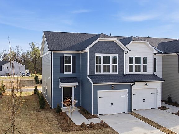3rd image of 2810 Rodeo Ct