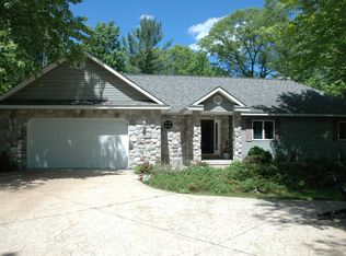 6373 Birdie Cir, Grayling, MI 49738