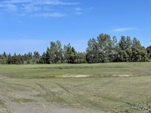 5111 45th St, Viking, AB T0B 4N0