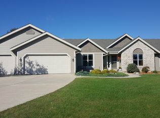 W325S4285 Bartell Rd, Waukesha, WI 53189